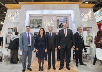 وزيرة السياحة تفتتح الجناح المصري المشارك في فعاليات بورصة لندن الدولية