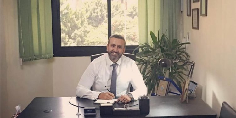 الدكتور وليد السويدي يكتب : ” نمبر وان ” والمجد المُزيف