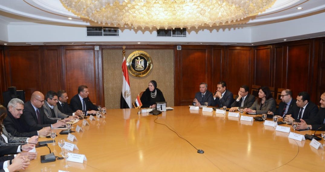 وزيرة الصناعة لأعضاء الغرفة الأمريكية : القطاع الخاص شريك رئيسي للحكومة في تنفيذ خطط التنمية الاقتصادية