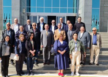 وفد بحريني يبحث الإستثمار في   اقتصادية قناة السويس