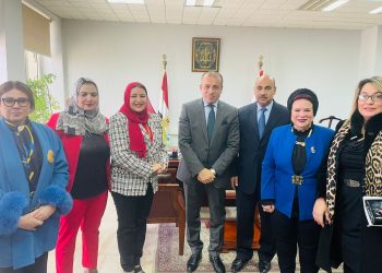 "العربي لسيدات الأعمال" يبحث مع "التمثيل التجاري" زيادة الصادرات لإفريقيا