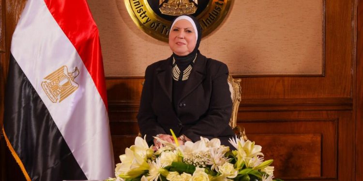 اشتراطات جديدة للإفراج عن سيارات الركوب من الفئة M1 الواردة للاتجار