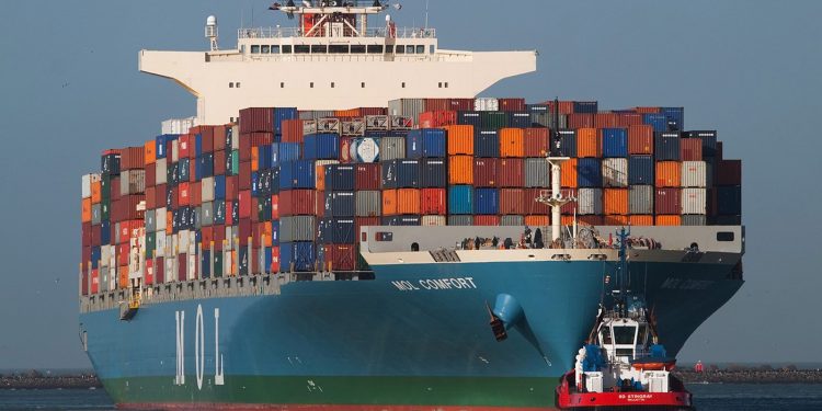 الحكومة تطلق المرحلة السابعة من مبادرة السداد الفوري لمستحقات المصدرين