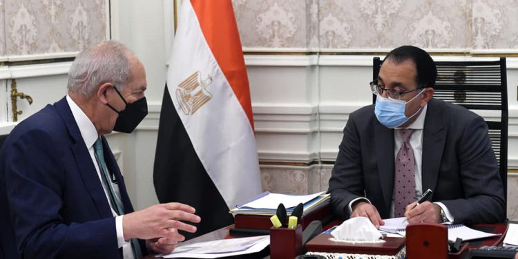 مدبولي يتابع موقف المشروعات المنفذة في إقتصادية قناة السويس