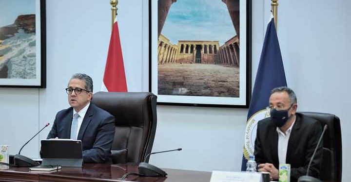 وزير السياحة يترأس إجتماع مجلس إدارة هيئة المتحف المصري الكبير