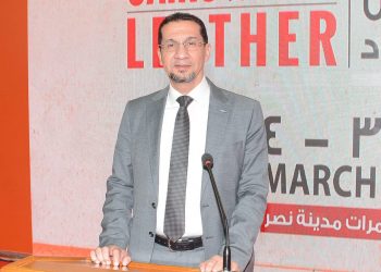 السمالوطي وحسام يفتتحان معرض القاهرة الدولي السادس عشر للجلود