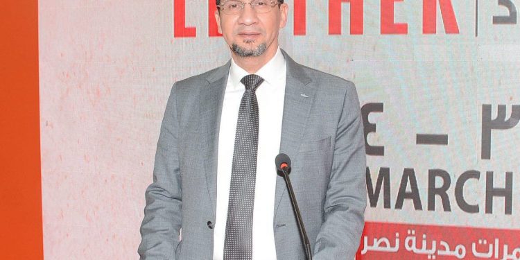 السمالوطي وحسام يفتتحان معرض القاهرة الدولي السادس عشر للجلود