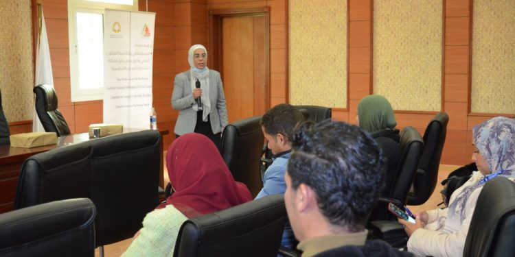 غرفة الملابس الجاهزة تنظم حملات توعية بالصحة الإنجابية للعاملين بمصانع العامرية