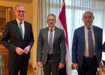 وزير السياحة يلتقي مع رئيس اتحاد الشركات السياحية الألمانية DRV