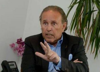 كيف تنفق أموالك وتستثمر مدخراتك وتدير مصنعك في ظل الحرب الروسية؟ الخبير الاقتصادي هاني توفيق يجيب