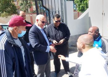 محافظ بورسعيد يتفقد مع رئيس اتحاد الشركات صالة نادي الحرية لذوي الإحتياجات الخاصة