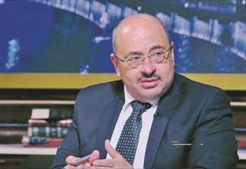 "مستثمرى المشروعات الصغيرة " يطالب  بسرعة الانتهاء من فتح الاعتمادات المستندية للمصانع