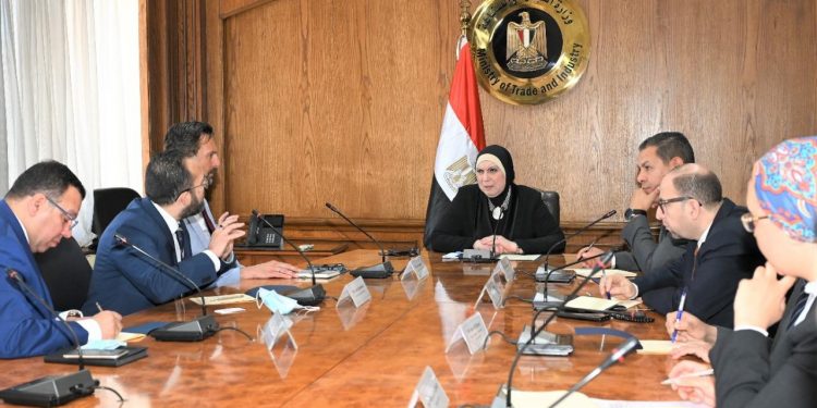 ليوني الألمانية : نمتلك 14 مصنعاً لإنتاج كابلات السيارات في مصر .. و 100 مليون يورو صادراتنا العام الماضي