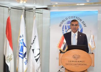 رئيس جمعية قطن مصر: صناعات الملابس والغزل والنسيج الأكثر مساهمة في التنمية الاقتصادية