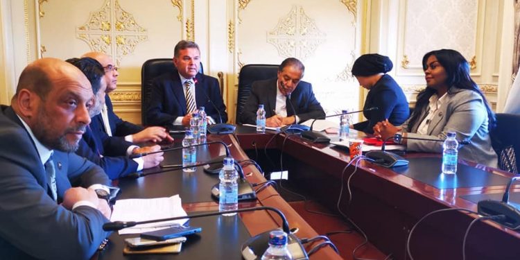 وزير قطاع الأعمال: تسجيل 18 ألف منتج على الكتالوج الإلكتروني للترويج للصادرات المصرية