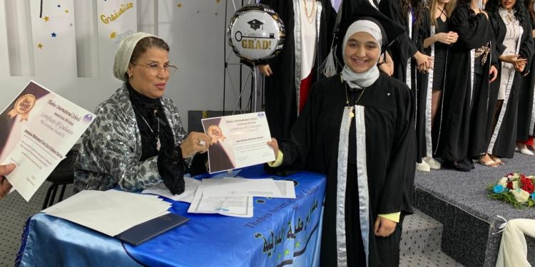 بالصور .. تخريج الدفعة 23 من طلاب الدبلومة الامريكية بمدارس طيبة الدولية