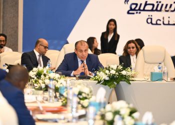 رئيس التمثيل التجارى يشارك فى مؤتمر مصر تستطيع بالصناعة