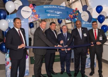 مطار دبلن يحتفل بتشغيل رحلات مصر للطيران
