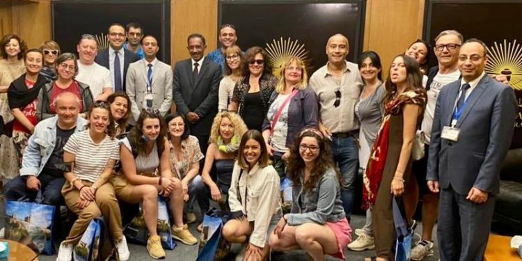 "القومي للحضارة" يستقبل أول وفد سياحي إيطالي من مطار مالبينسا بميلانو للموسم الصيفي