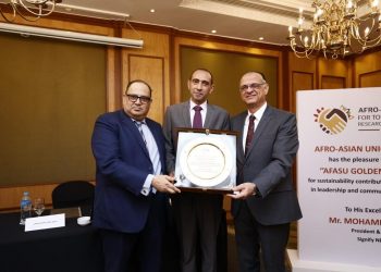 الرئيس التنفيذي لـ "سيجنفاي مصر" يفوز بجائزة الشخصية الأكثر تميزاً في التنمية المستدامة والعمل المجتمعي