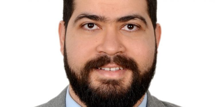 خبير التسويق كريم رأفت: رفع سعر الدولار الجمركي يؤكد ضرورة توطين الصناعة المحلية