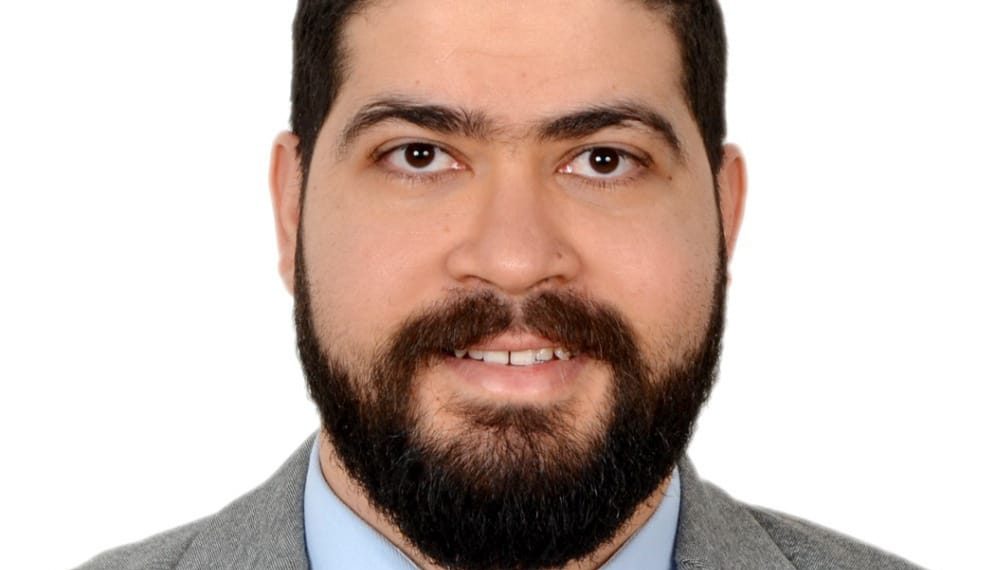 خبير التسويق كريم رأفت: رفع سعر الدولار الجمركي يؤكد ضرورة توطين الصناعة المحلية