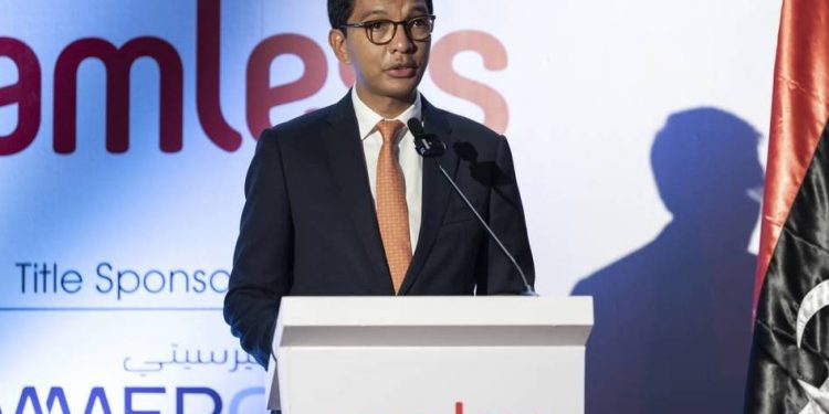 توصيات مؤتمر «سيملس 2022 للاقتصاد الرقمي» : إطلاق منصة إقليمية لتحليل البيانات