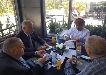 التصديري للصناعات الكيماوية يبحث مع وفد عماني زيادة التبادل التجاري