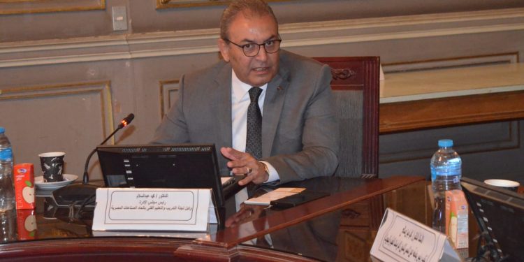 د. محمد عبدالسلام لـ "صناع مصر" : 70% زيادة متوقعة في أسعار "الملابس الشتوية" نتيجة إرتفاع أسعار الخامات