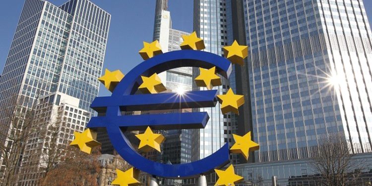 المركزي الأوروبي يقرر رفع سعر الفائدة إلى 0.5%