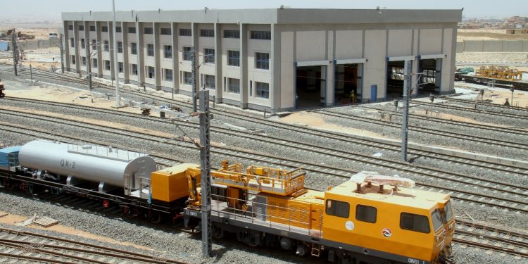 رواد الهندسة الحديثة تنهى مشروع الورشة الرئيسية للقطار المكهرب