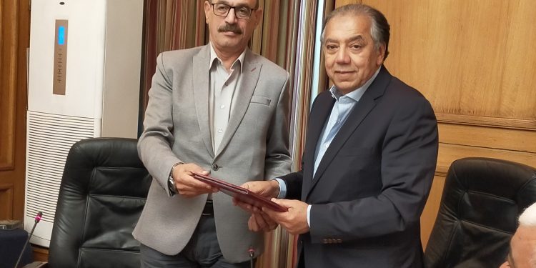 بالصور .. بروتوكول تعاون بين غرفة الصناعات الكيماوية و "الكفاية الإنتاجية" لتوفير العمالة المدربة