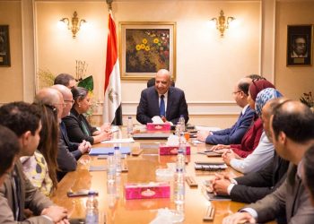 تفاصيل أول إجتماع لوزير قطاع الأعمال الجديد مع قيادات الوزارة