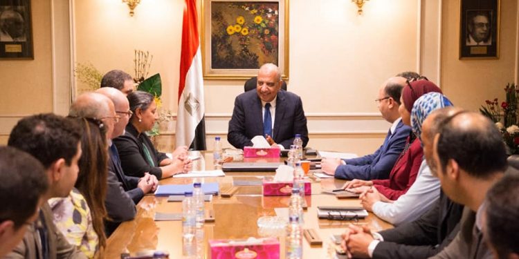 تفاصيل أول إجتماع لوزير قطاع الأعمال الجديد مع قيادات الوزارة