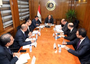 تفاصيل اجتماع وزير الصناعة مع عبدالوهاب والزلاط لبحث منظومة إجراءات الإستثمار الصناعي وسبل التيسير على المستثمرين