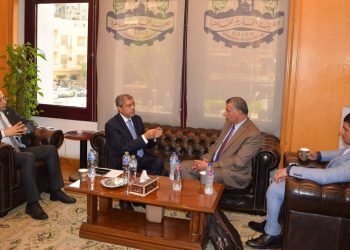 غرفة القاهرة تستعرض حوافز القانون 152 ..وسبل تطبيق الفاتورة الإلكترونية