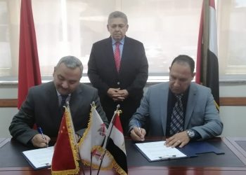 «صيدليات العزبي» توقع بروتوكول تعاون مع «الجامعة المصرية الصينية» لتدريب طلاب كلية الصيدلة