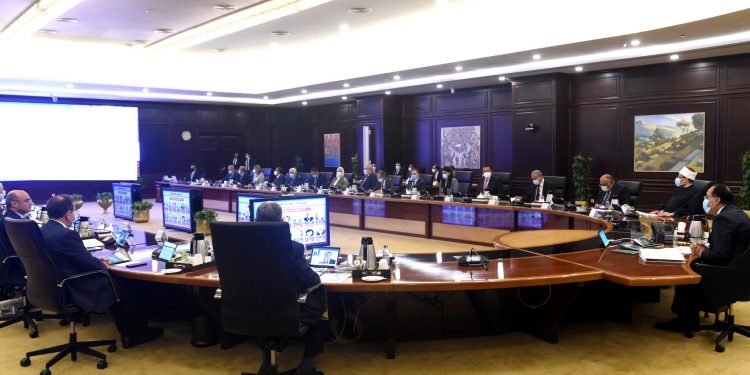 الحكومة تتحرك للحد من استخدام الأكياس البلاستيكية أحادية الاستخدام