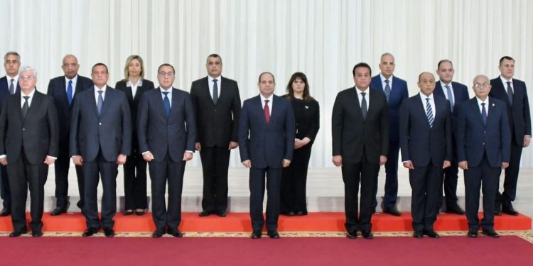 تعرف على توجيهات السيسي للوزراء الجدد بعد حلف اليمين