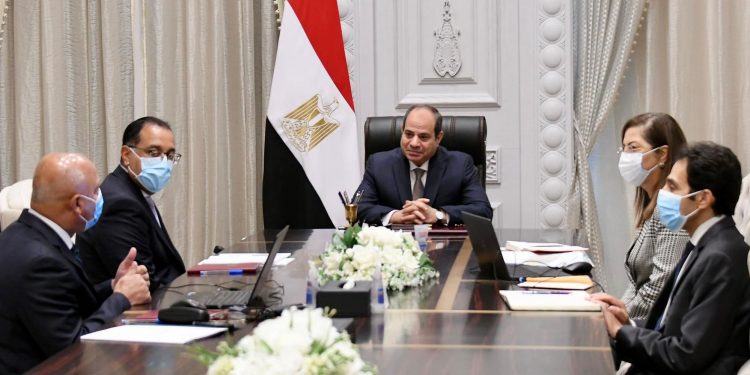 بتوجيه لوزارة النقل .. السيسي يدعم الصناعة المحلية بقرار جديد