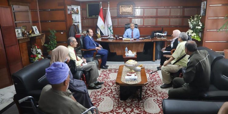 وزير القوى العاملة