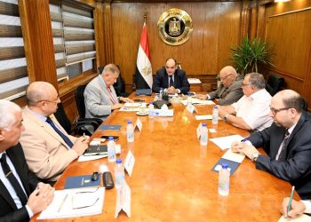 وزير الصناعة يطالب اتحاد المستثمرين بحصر شامل للمصانع المتعثرة لحل مشكلاتها