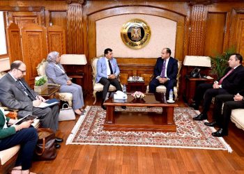 وزير التجارة يستقبل وزير الشباب والرياضة لبحث التوسع في تصنيع المستلزمات الرياضية