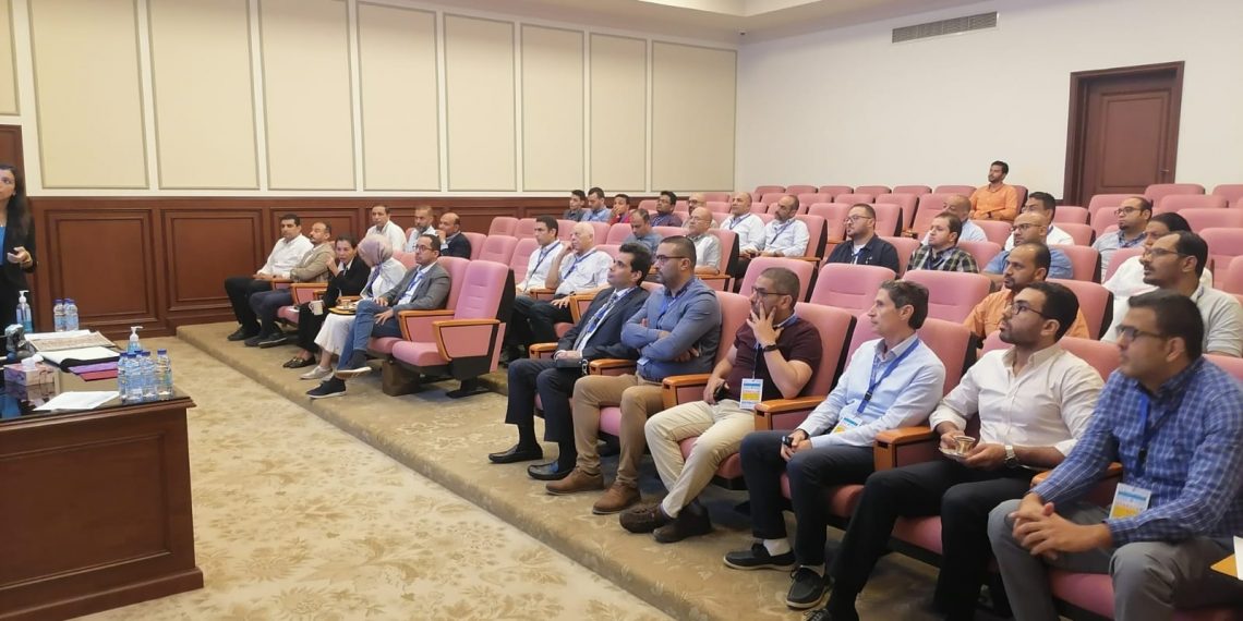 سيمبيوس تنظم جولة داخل "النساجون الشرقيون" بعد بدء تطبيقها النظام الياباني في التصنيع