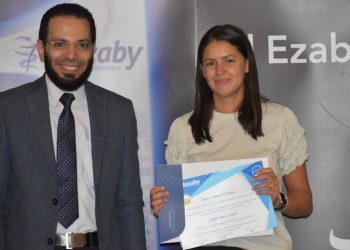 بالصور .. «صيدليات العزبي» تكثف المعروض من الفيتامينات ومنتجات العناية بالبشرة والشعر استعدادًا لــ «الدراسة»