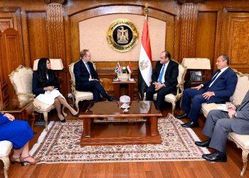 وزير الصناعة: 35% زيادة في حركة التبادل التجاري بين مصر وبريطانيا خلال العام الماضي