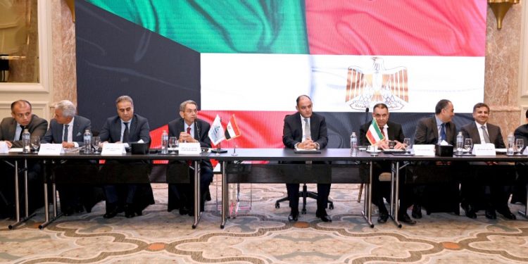 وزير الصناعة : نسعى لتعزيز الشراكة الاستثمارية بين مصر والكويت في الزراعة والتصنيع الغذائي والنقل واللوجستيات