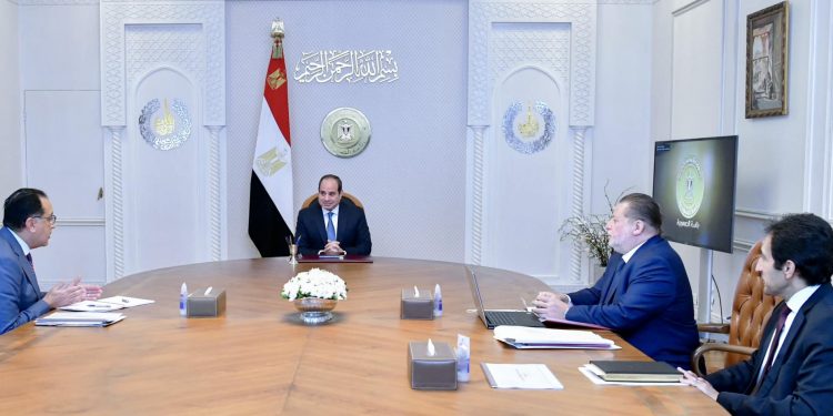 عاجل .. السيسي يوجه الحكومة و "المركزي" بإطلاق مبادرات جديدة لجذب الاستثمارات الأجنبية