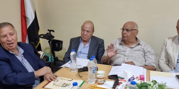 لجنة بـ "اتحاد المستثمرين" لبحث ورقة العمل التي سيتم تقديمها للمؤتمر الإقتصادى