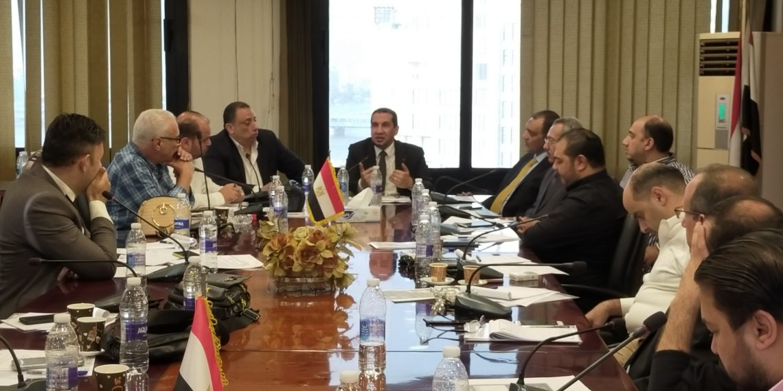 غرفة صناعة الجلود تتعاون مع “تنمية المشروعات” لتمويل وتقنين أوضاع مصانع وورش الأحذية